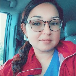 Meet your Posher, Briana